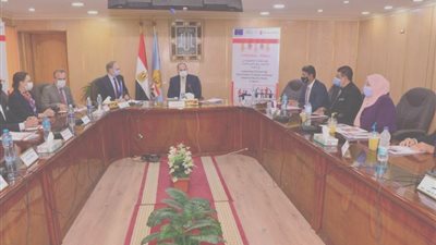 محافظ أسيوط يشهد توقيع اتفاقيات المنح الفرعية 