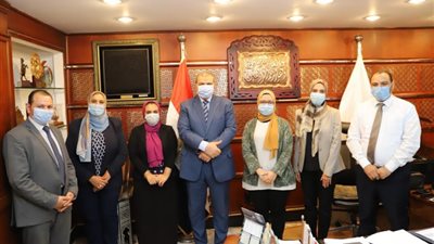 وزير القوى العاملة يساند فتيات مصر للقيام بالأدوار القيادية