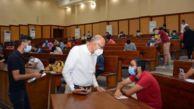 رئيس جامعة طنطا يوجه بسرعة الانتهاء من مبنى مدنى وإعدادي بكلية الهندسة-صور