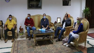 فودة يناقش المشروعات الحيوية العاجلة مع المجموعة الاقتصادية