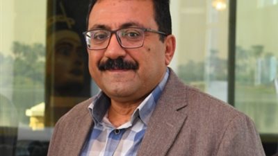 مياه قنا: إزالة الحشائش بمأخذ مرشح محطة السلامية بنجع حمادى