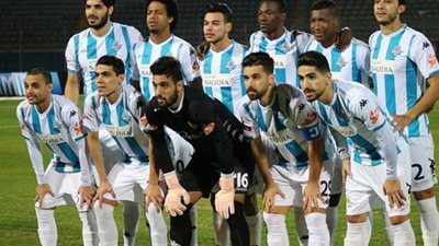 لاعبو بيراميدز يخضعون لمسحة طبية أخيرة استعدادا لمواجهة حوريا الغينى