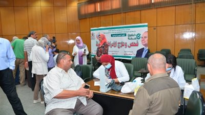 نائب رئيس جامعة أسيوط : المبادرة استهدفت إجراء الفحص الطبي لأكثر من 30 ألف موظف من العاملين بالجامعة