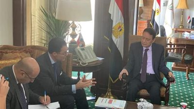 رئيس الأعلى للإعلام يلتقي السفير الفرنسي في القاهرة