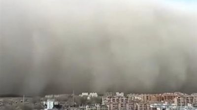 عاصفة ترابية تهدد كوريا الشمالية بفيروس كورونا