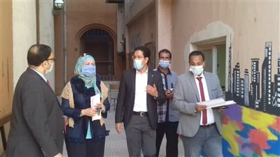 نائب رئيس جامعة بنها للدراسات العليا يتفقد سير الدراسة بالتربية النوعية