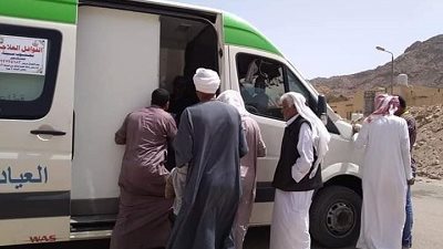 نخبة من أساتذة الجامعات المصرية بمستشفي طور سيناء العام السبت