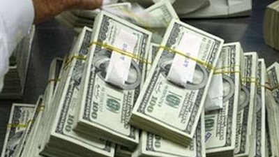 رجل يفوز بمليوني دولار عن طريق الخطأ