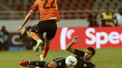 نهضة بركان يتوج بكأس الكونفيدرالية على حساب بيراميدز .. صور