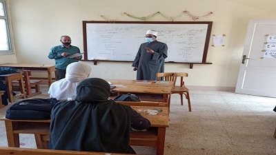 رئيس قطاع المعاهد يؤكد أهمية تحقيق أقصى استفادة من اليوم الدراسي