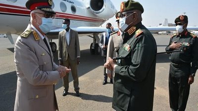 الفريق محمد فريد رئيس أركان حرب القوات المسلحة يغادر إلى السودان