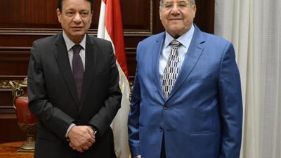 رئيس الأعلى للإعلام يقوم بزيارة مجلس الشيوخ .. فيديو وصور