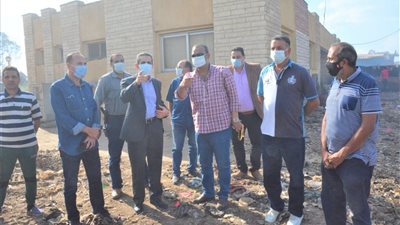 محافظ الغربية يقرر وقف رئيس قريةالعامرية عن العمل بعد جولة في المحلة الكبرى