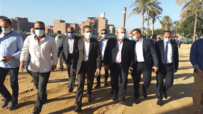 محافظ الغربية والرقابة الإدارية في حملة مفاجئة بالمحلة الكبرى فجراً-صور