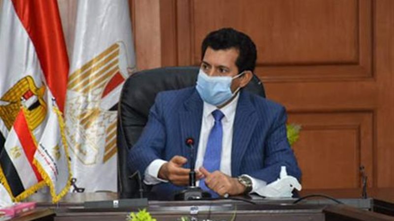 الدكتور أشرف صبحى-