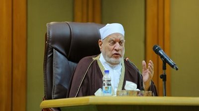 أحمد عمر هاشم: تحلُوا بأخلاق نبينا الكريم ليرفع الله عنا البلاء ويحقق لنا العزة والتقدم والرخاء