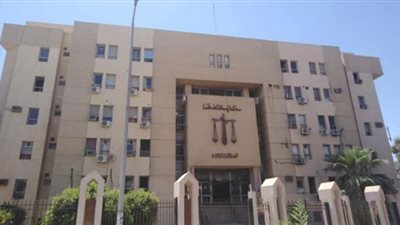 تاجيل محاكمة ضابطين بتهمة قتل عامل لجلسة الأول من ديسمبر