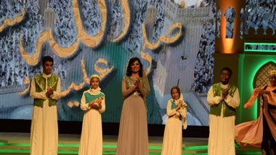 الأنوار المحمدية تتلألأ على مسرح البالون