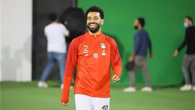اول تعليق من طبيب المنتخب بشأن حالة صلاح الصحية