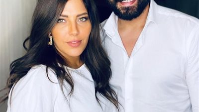 أمانى كمال تخطف الأنظار بأحدث إطلالتها برفقة أحمد صلاح حسنى