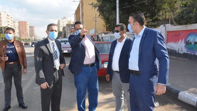 محافظ الغربية يتفقد شارع الجلاء ويوجه بسرعة عمل مطبات صناعية-صور