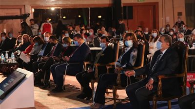 وزراء الشباب والهجرة والقوي العاملة يشهدون افتتاح الملتقى العاشر للمسئولية المجتمعية