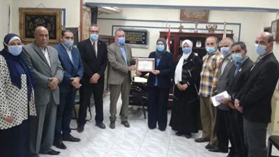 تكريم العاملين بتعليم بنى سويف وادارة الفشن لانجاز ميكنة الملفات