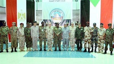 الفريق محمد فريد يحضر المرحلة الرئيسية للتدريب الجوى المصرى السودانى المشترك 