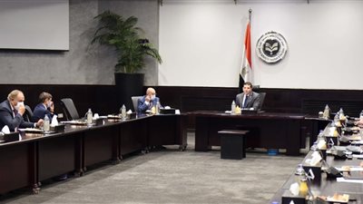 رئيس هيئة الاستثمار يلتقي ممثلي كبرى مكاتب الاستشارات والخبرة المالية