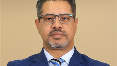 أستاذ جراحة سمنة بطب عين شمس يوضح أسباب تمدد المعدة وكيفية علاجها
