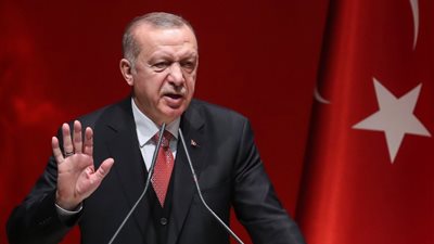 أردوغان يهاجم مستشاره بسبب تصريحات حول الأكراد والمعتقلين