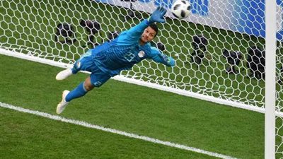 بعد أنباء إصابة حارس مرمى الأهلي بكورونا.. أول تصريح من وكيل اللاعب