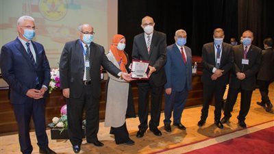 إنطلاق فعاليات الملتقي الدولي للجيوفيزياء بعلوم طنطا-صور