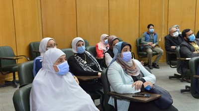 جامعة أسيوط تستقبل وفدا من وحدة تطوير المشروعات بوزارة التعليم العالي