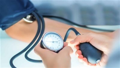 تدمر حياتهم الأسرية والعائلية.. علامة لوجود مشكلة في ضغط الدم لدى الرجال
