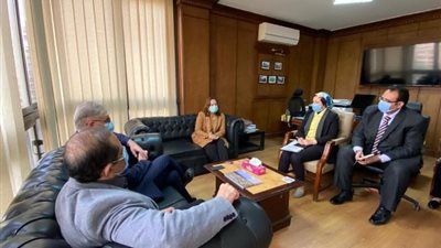 المعهد القومي للحوكمة والجامعة الفرنسية بمصر يبحثان سبل التعاون المشترك