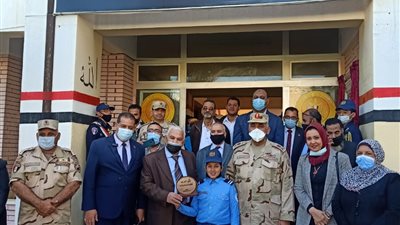 تعليم الاسكندريه وقائد قطاع محافظات الإتجاه الشمالى والغربى يتفقدان مدرسة طوسون الصناعية العسكرية