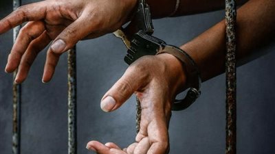 ضبط 3 عاطلين وبحوزتهم 26 طربة حشيش بالشرقية