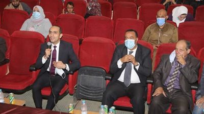 نائب محافظ سوهاج يشهد الحفل الفني بقصر الثقافة