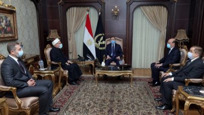 وزير الداخلية يستقبل مفتى الجمهورية ويشيد بدور الافتاء في تجديد الخطاب الدينى