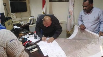 وفد هيئة التخطيط العمرانى يدرس المخطط الإستراتيجى لقرية السلام بأرمنت جنوب غرب الأقصر