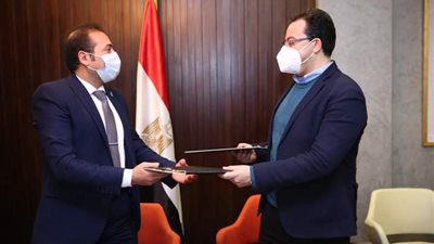 توقيع اتفاقية شراكة بين المجموعة الوطنية فيكسد سوليوشنز والشركة المصرية للخدمات المجتمعية 