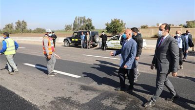 وزير النقل فى زيارته للمنوفية : 10 كبارى علوية على طريق القاهرة الإسكندرية الزراعى لإنهاء الإختناقات المرورية والحد من الحوادث