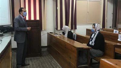 التداول الآمن للمواد والكيماويات داخل المعامل ..دورة تدريبية لشباب الباحثين بجامعة بنها
