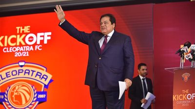 أبوالعينين: أشجع الأهلي.. وفخور بكلمة السيسي في باريس