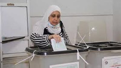 المرأة تتصدر المشهد بالاميرية والزيتون .. والناخبين ارتدوا الكمامات