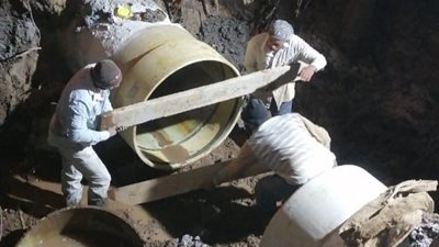 مياه قنا: الانتهاء من إصلاح كسر خط رئيسى بقرية الرحيبات بمركز أبوتشت