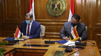وزيري التعليم العالي والتخطيط العراقي يوقعان برنامج للتعاون بين البلدين