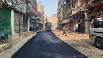 محافظ الجيزة: رصف وتطوير محاور مرورية جديدة بقرى أطفيح والواحات والحوامدية وأبو النمرس