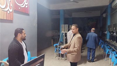 المحافظ يفاجئ الدائرى بقليوب وشوارع شبرا الخيمة ليلا لمتابعة الاشغالات وغلق المحلات